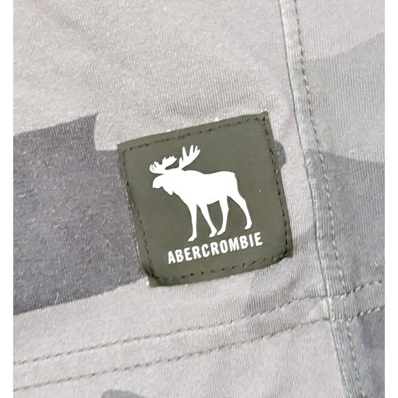 Abercrombie Boys Gray Camo Soft Pull On Shorts Size 11/12 Stretch Drawstring - Picture 2 of 6